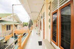 OYO Life 2553 Kost Daya