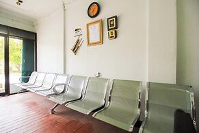 OYO Life 2553 Kost Daya