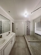 207 Main Ave