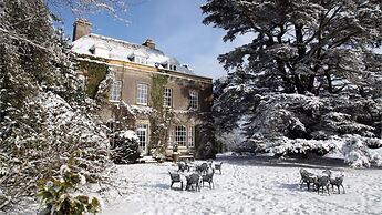 Holbrook Manor & Spa.