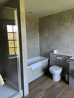 Holbrook Manor & Spa.