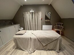 Holbrook Manor & Spa.