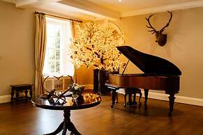 Holbrook Manor & Spa.
