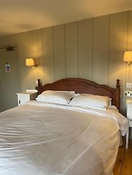 Holbrook Manor & Spa.