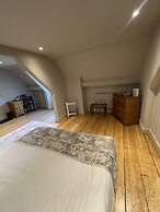 Holbrook Manor & Spa.