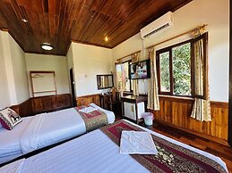 Kingkham Riverside Hotel