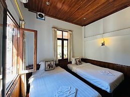 Kingkham Riverside Hotel