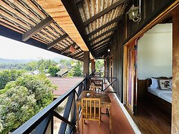 Kingkham Riverside Hotel