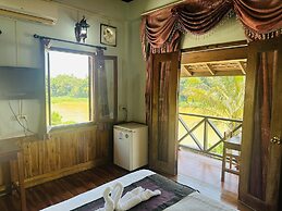 Kingkham Riverside Hotel