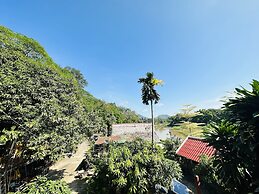 Kingkham Riverside Hotel
