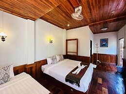 Kingkham Riverside Hotel