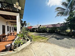 Kingkham Riverside Hotel