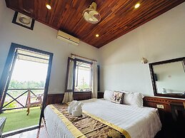 Kingkham Riverside Hotel