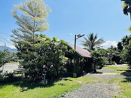Kingkham Riverside Hotel