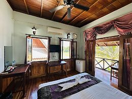 Kingkham Riverside Hotel