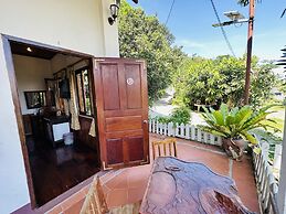 Kingkham Riverside Hotel