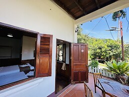 Kingkham Riverside Hotel