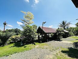 Kingkham Riverside Hotel