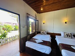 Kingkham Riverside Hotel