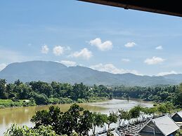 Kingkham Riverside Hotel