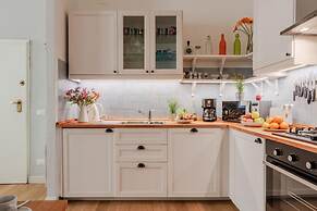 Miss Penny in Lucca With 2 Bedrooms and 1 Bathrooms