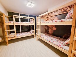 Unique City Hostel 100 meters from Beach