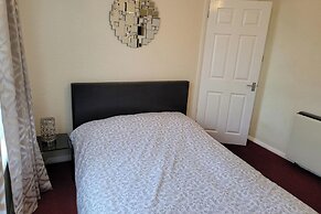 Bright & Homely Apartment