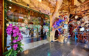 Tiger Complex Hotel
