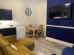 1 Bedroom - Sleeps 4 - Pets - Parking on Site