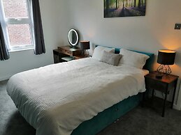 1 Bedroom - Sleeps 4 - Pets - Parking on Site