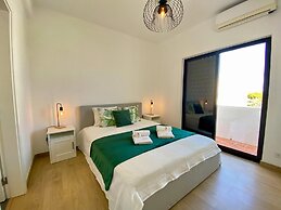 Vilamoura Twins 2 With Pool by Homing