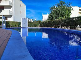 Vilamoura Twins 2 With Pool by Homing