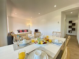 Vilamoura Twins 2 With Pool by Homing