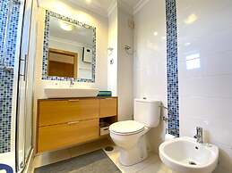 Vilamoura Central 7 With Pool by Homing