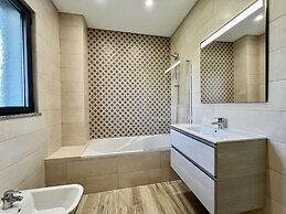 Quarteira Modern by Homing