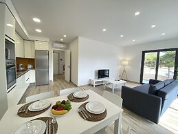 Quarteira Modern by Homing
