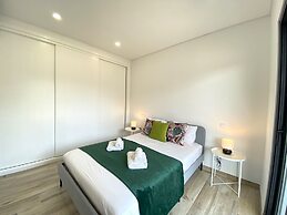 Quarteira Modern by Homing