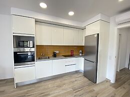 Quarteira Modern by Homing