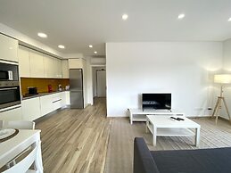 Quarteira Modern by Homing