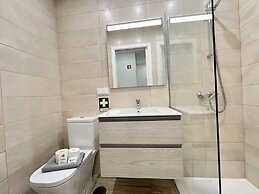 Quarteira Modern by Homing