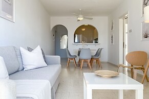 Phaedrus Living Byzantium Modern City Flat