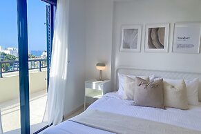 Phaedrus Living Byzantium Modern City Flat