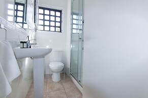 Phaedrus Living Byzantium Modern City Flat