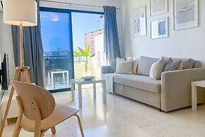 Phaedrus Living Byzantium Modern City Flat