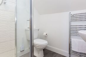 Central Flats in Cardiff with Parking
