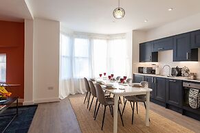 Central Flats in Cardiff with Parking