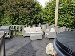 Woodland Lodge