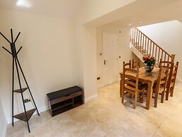 Woodland Lodge