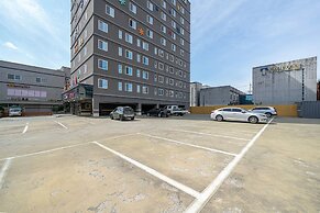 F-one Hotel