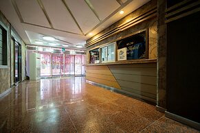 F-one Hotel